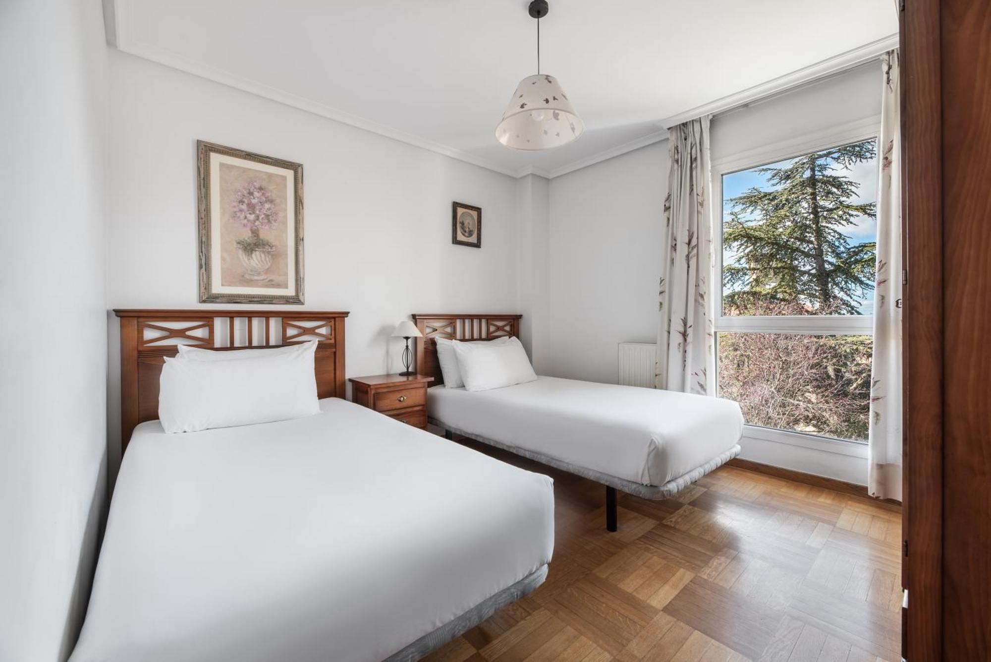 Apartamentos El Cid Burgos Luaran gambar