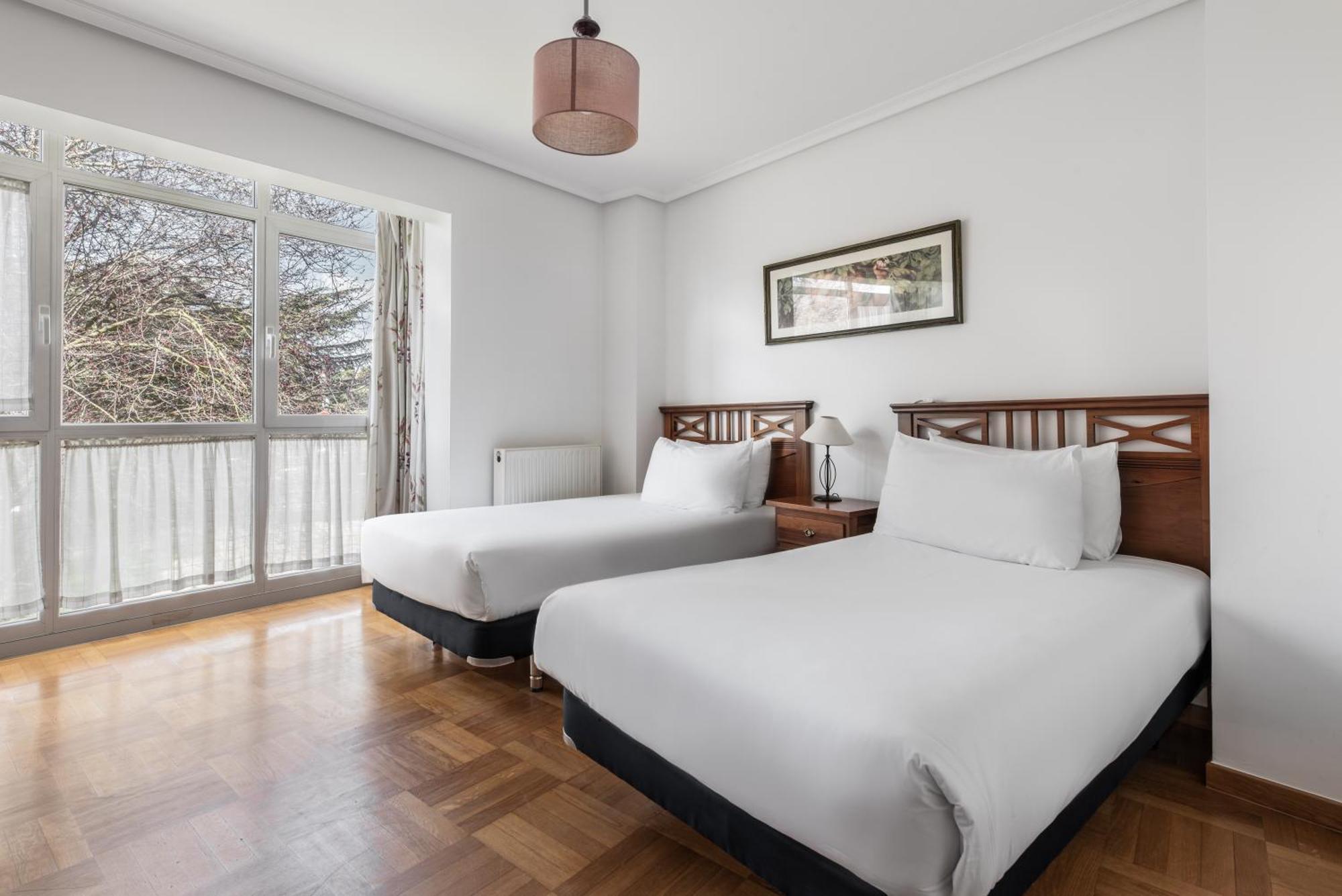 Apartamentos El Cid Burgos Luaran gambar